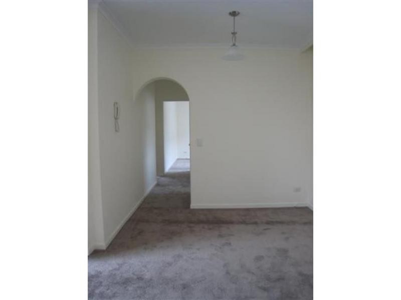 8/23 Lansdowne Road, St Kilda East VIC 3183