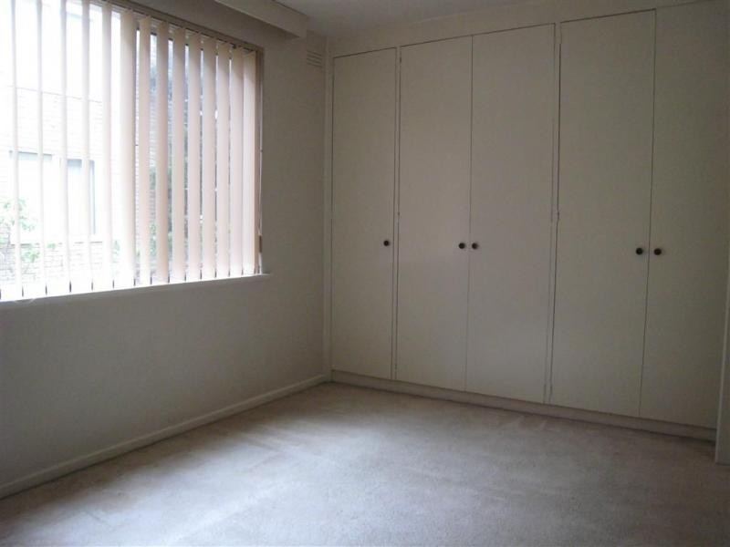 Unit 8/3 Hughenden Road, St Kilda East VIC 3183