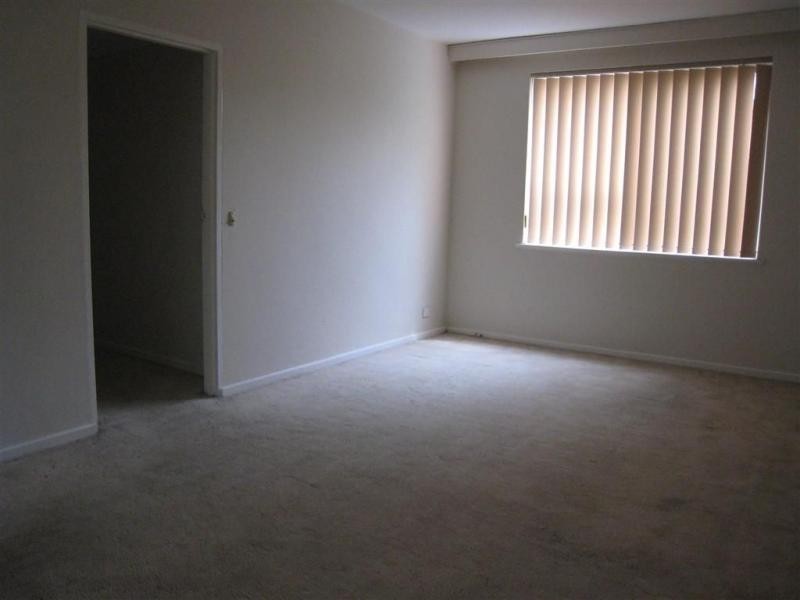 Unit 8/3 Hughenden Road, St Kilda East VIC 3183