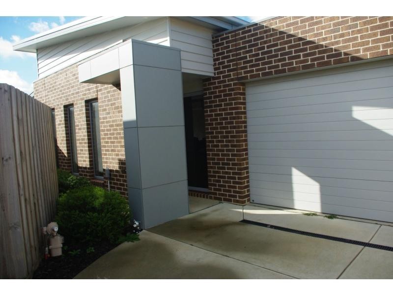2/14 Curzon Drive, Ocean Grove VIC 3226