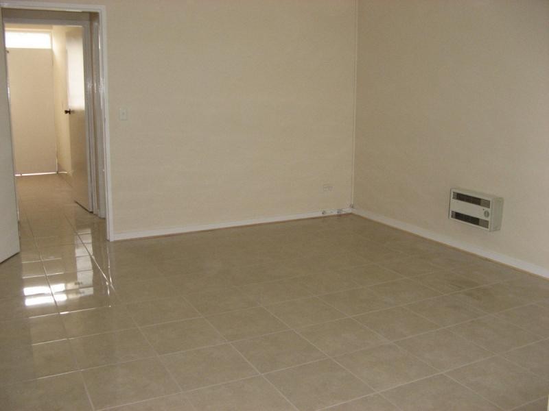 2/4 Hyde Street, Glenroy VIC 3046