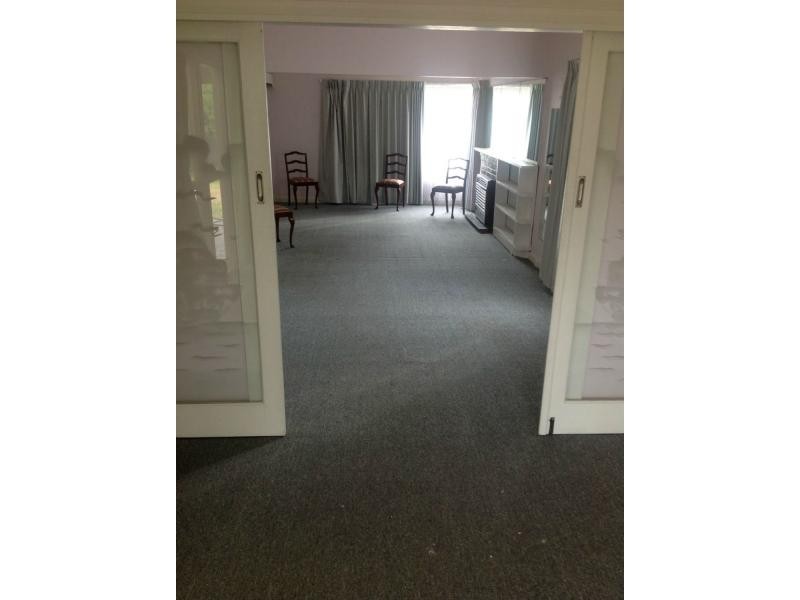 100 Deakin Street, Essendon VIC 3040