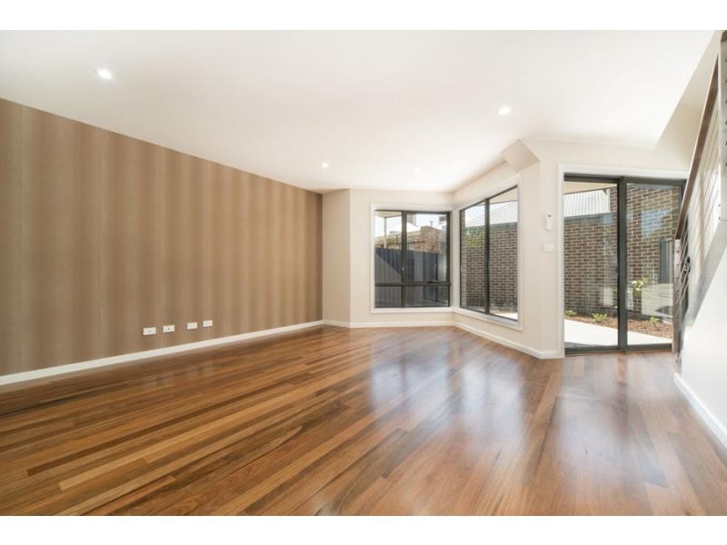 2/1 Edgar Street, Moonee Ponds VIC 3039
