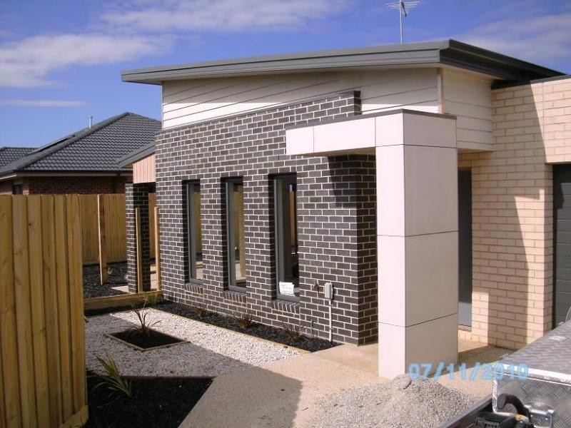 2/52 Penleigh Crescent, Ocean Grove VIC 3226