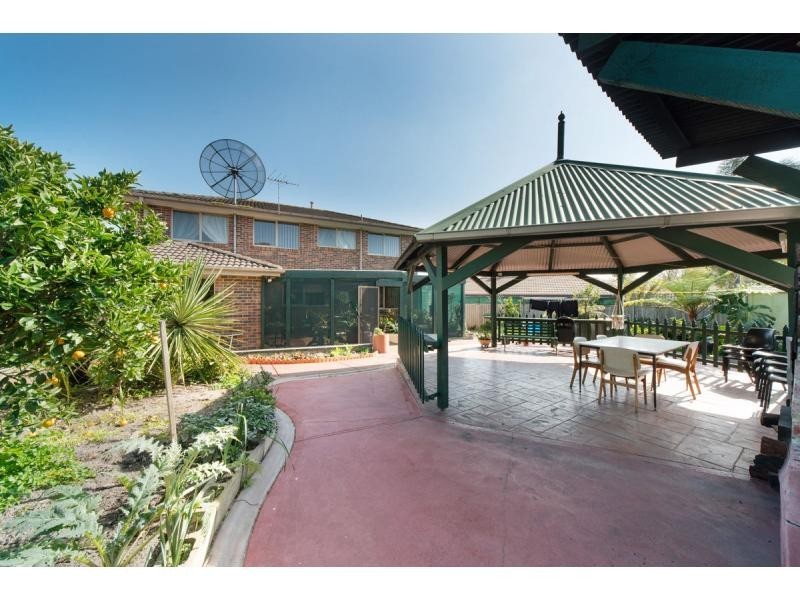 5 Helsal Court, Frankston VIC 3199