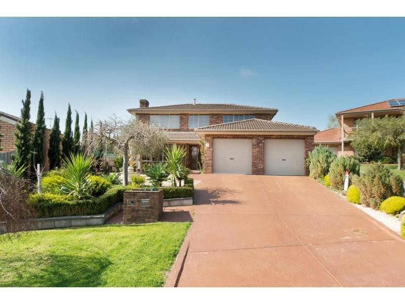 5 Helsal Court, Frankston VIC 3199