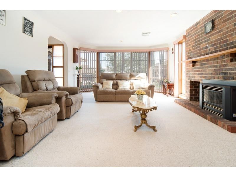 5 Helsal Court, Frankston VIC 3199