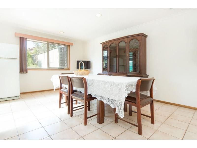 5 Helsal Court, Frankston VIC 3199