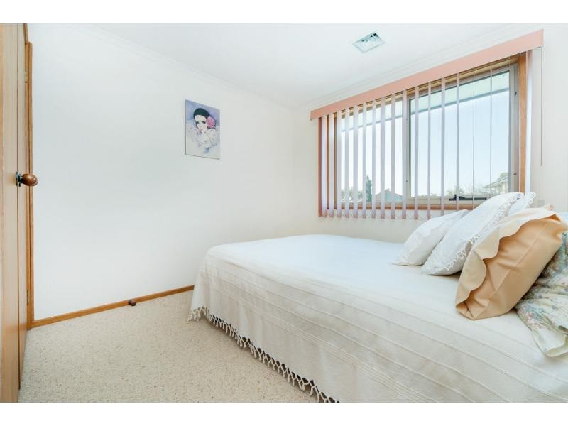 5 Helsal Court, Frankston VIC 3199