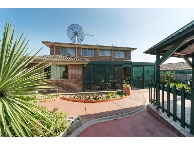 5 Helsal Court, Frankston VIC 3199