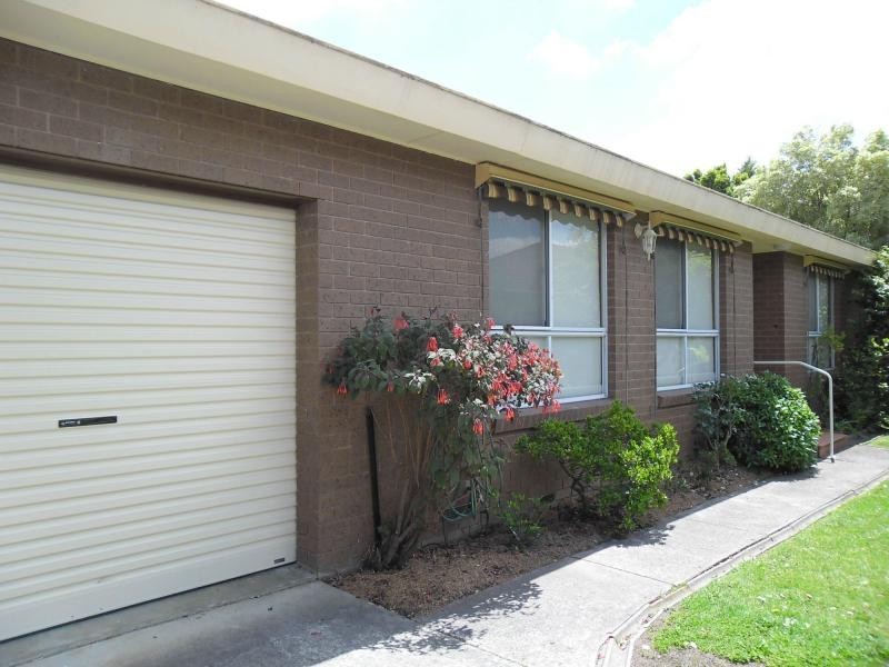 1B Salisbury Avenue, Mont Albert VIC 3127