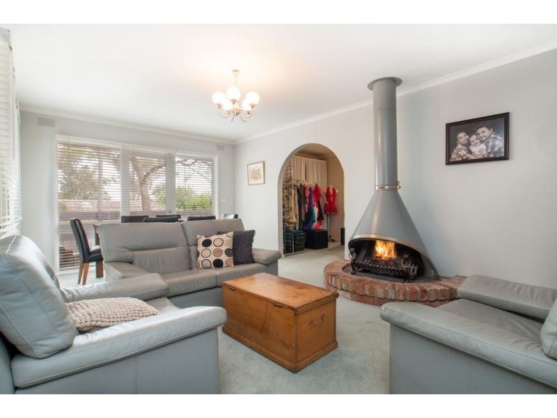 9 Beard Street, Eltham VIC 3095