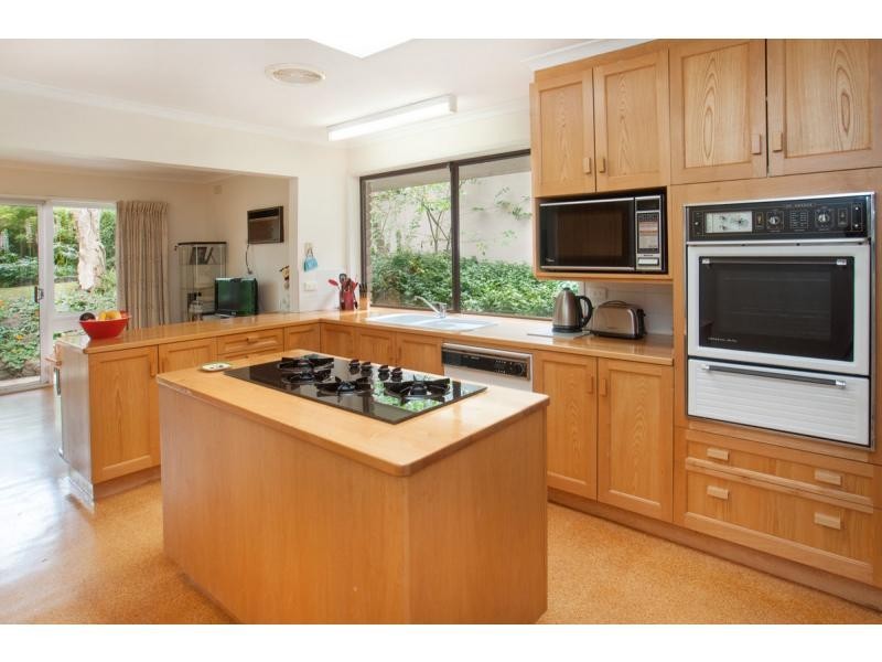 9 Beard Street, Eltham VIC 3095