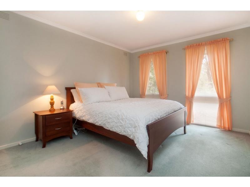 9 Beard Street, Eltham VIC 3095