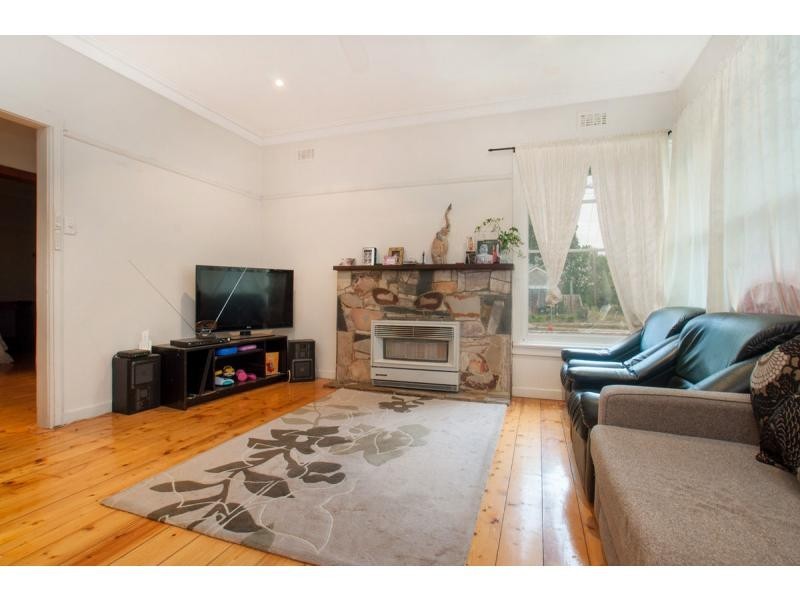 27 Stanley Street, Frankston VIC 3199