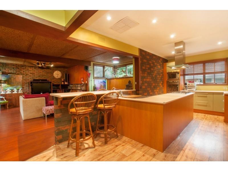 15 Coleman Road, Wantirna South VIC 3152