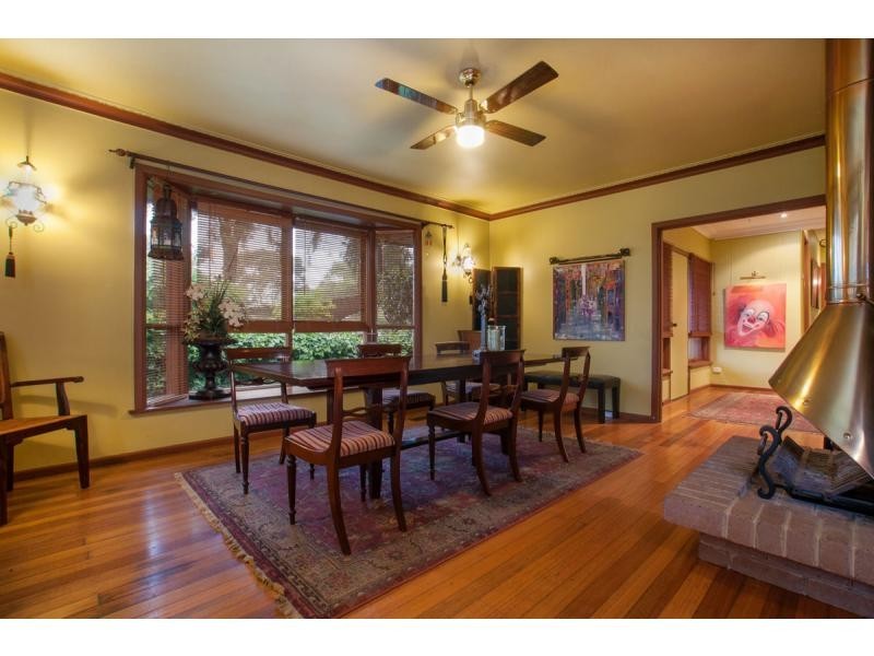 15 Coleman Road, Wantirna South VIC 3152