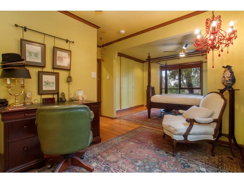 15 Coleman Road, Wantirna South VIC 3152