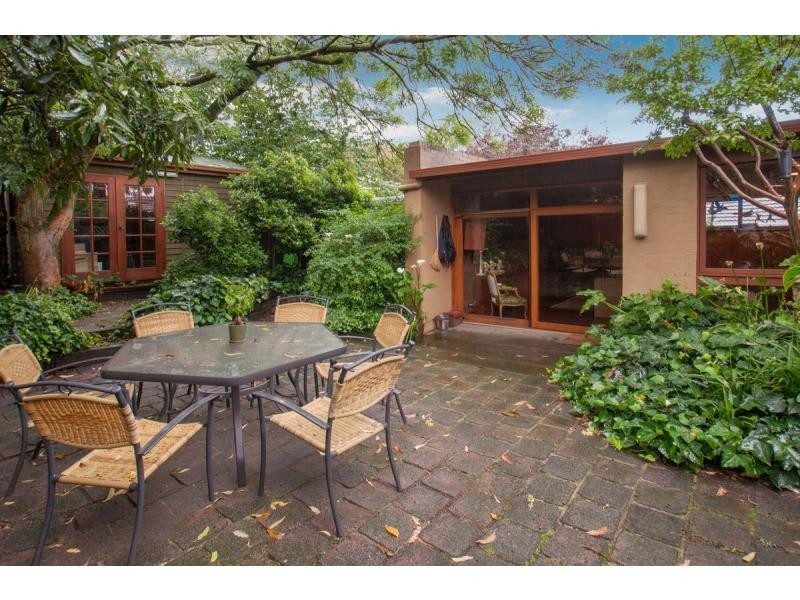 15 Coleman Road, Wantirna South VIC 3152