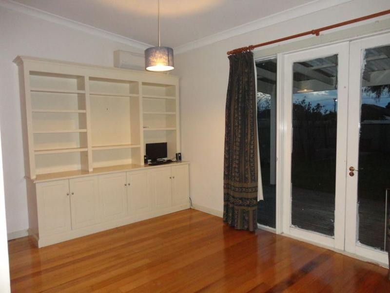 32 Grace Street, Laverton VIC 3028