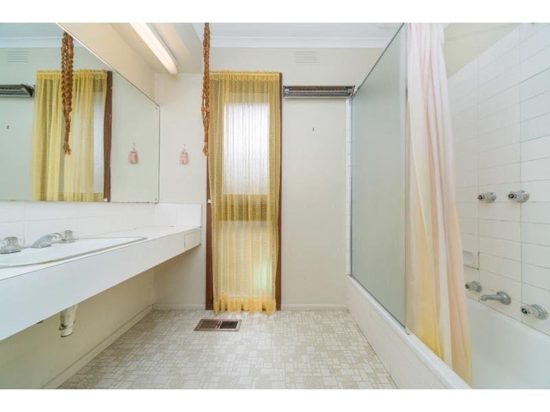 69 Nancy Street, Cheltenham VIC 3192