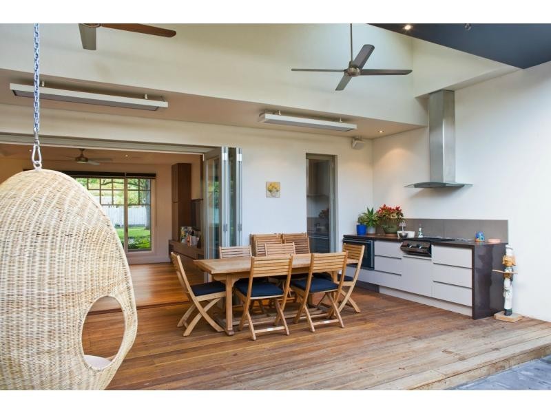 13 Nirvana Avenue, Malvern East VIC 3145