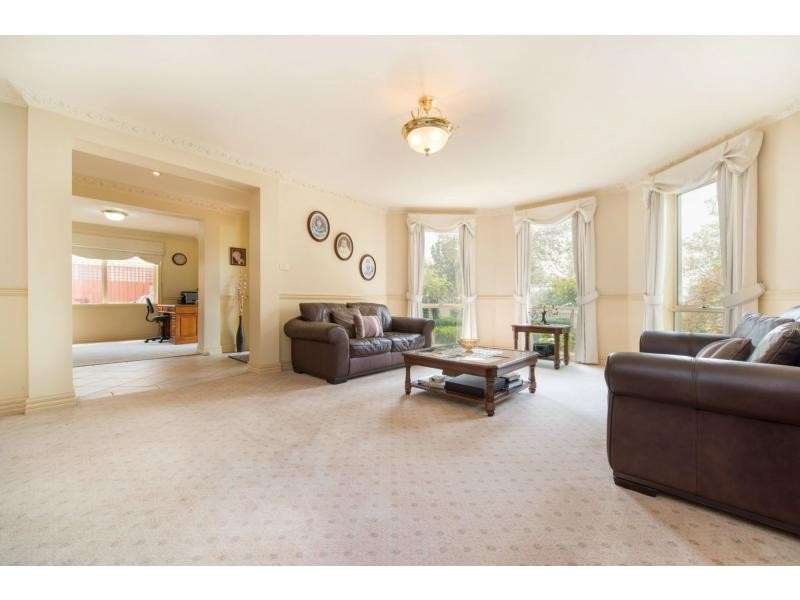 7 Wood Road, Narre Warren South VIC 3805