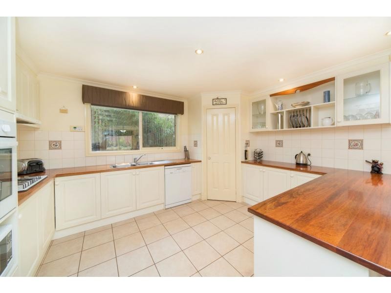 7 Wood Road, Narre Warren South VIC 3805