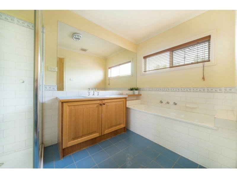 7 Wood Road, Narre Warren South VIC 3805