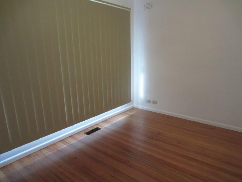 1/20 Clunies Ross Crescent, Mulgrave VIC 3170