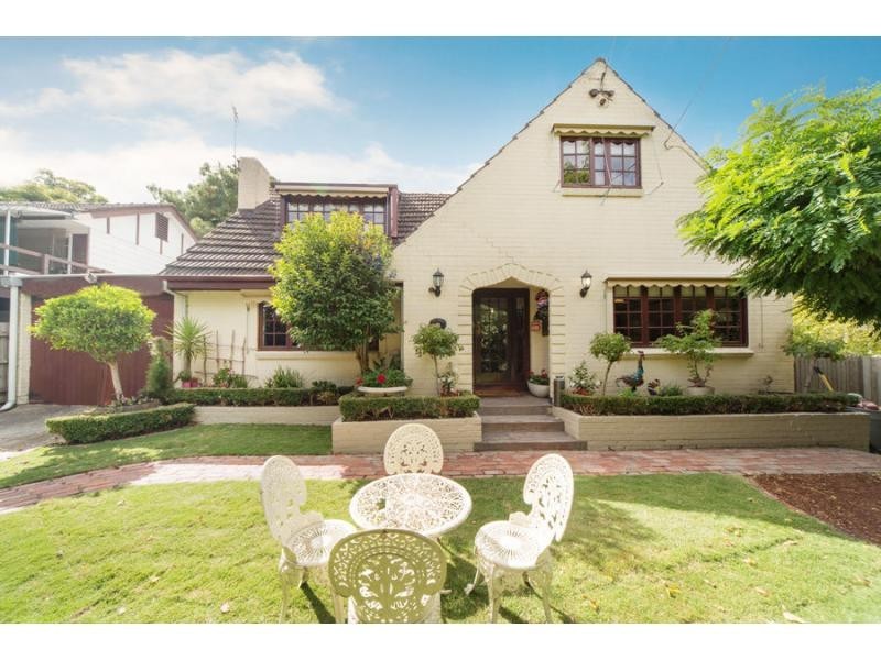 39 Baden Powell Drive, Frankston South VIC 3199