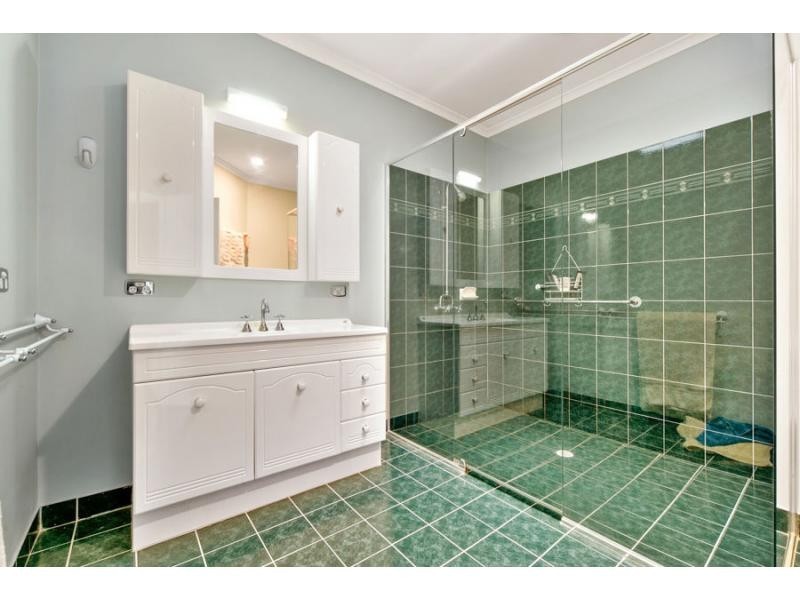 30 Moondarra Drive, Berwick VIC 3806