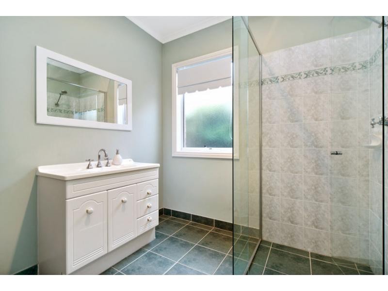 30 Moondarra Drive, Berwick VIC 3806