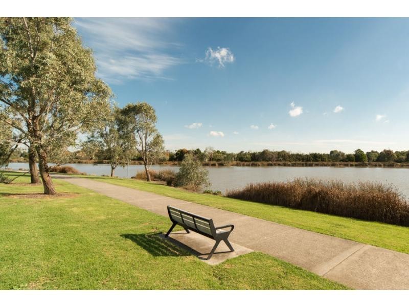 30 Moondarra Drive, Berwick VIC 3806