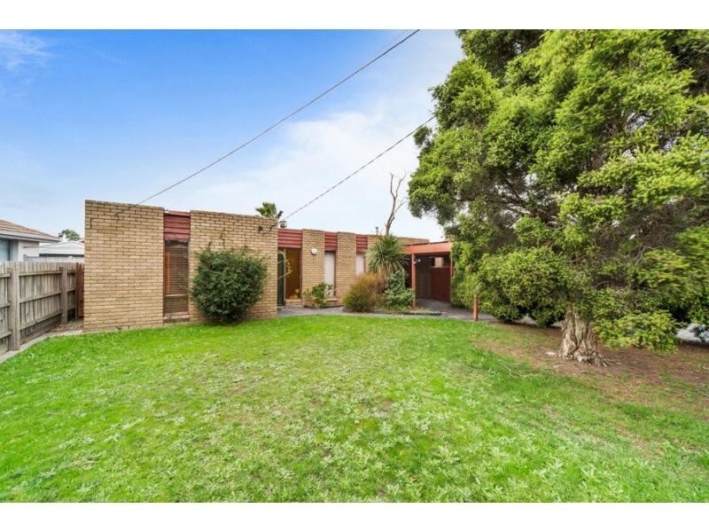 22 Wallarano Drive, Noble Park VIC 3174