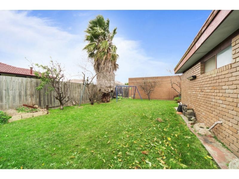 22 Wallarano Drive, Noble Park VIC 3174