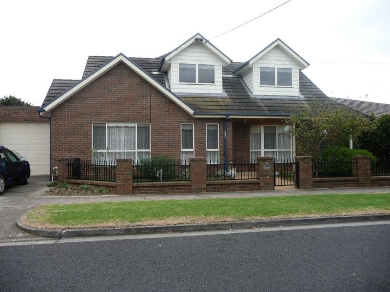 33A Myrtle Grove, Altona VIC 3018