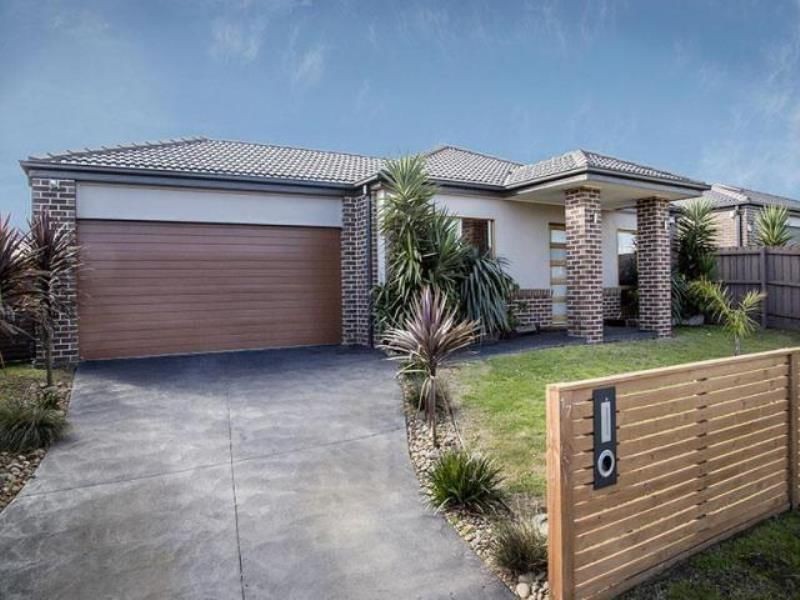 17 Sky Way, Carrum Downs VIC 3201