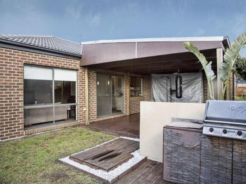 17 Sky Way, Carrum Downs VIC 3201