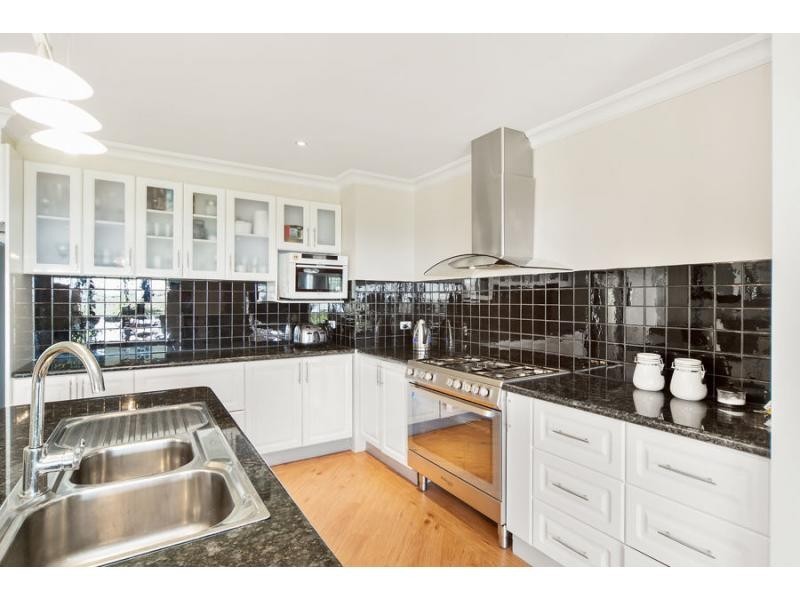 L2/28 Mountain Avenue, Frankston South VIC 3199