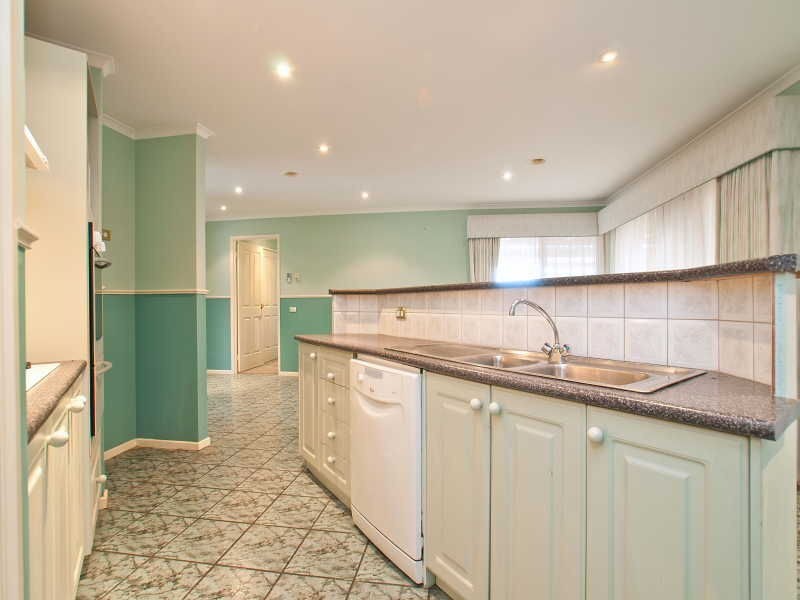 15 Newbury Court, Carrum Downs VIC 3201