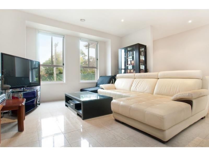 368 Warrigal Road, Cheltenham VIC 3192