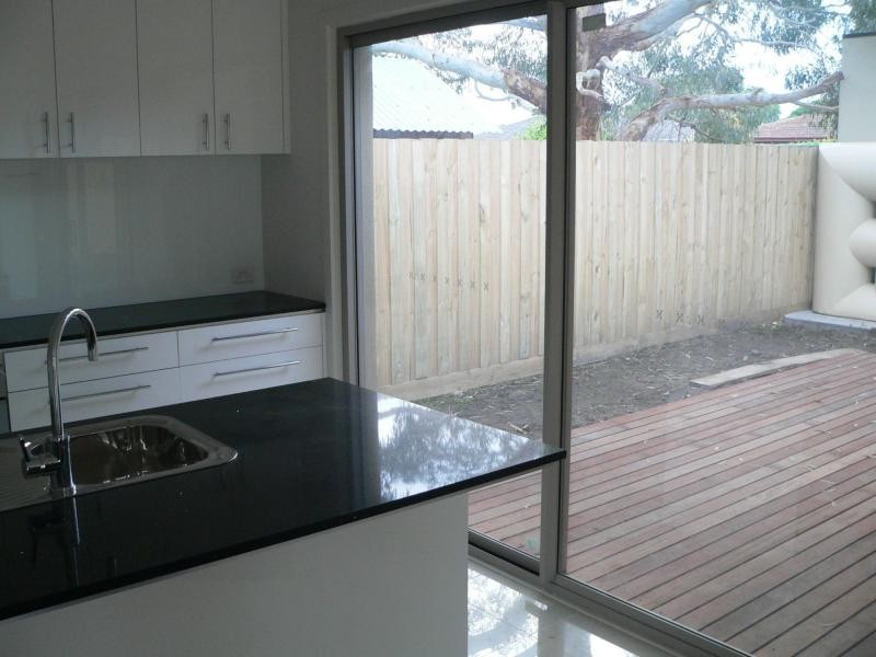 Unit 2/49 East Road, Seaford VIC 3198