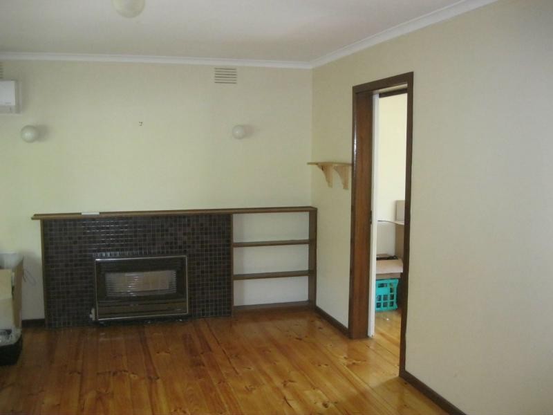 22B Kardinia Crescent, Warranwood VIC 3134