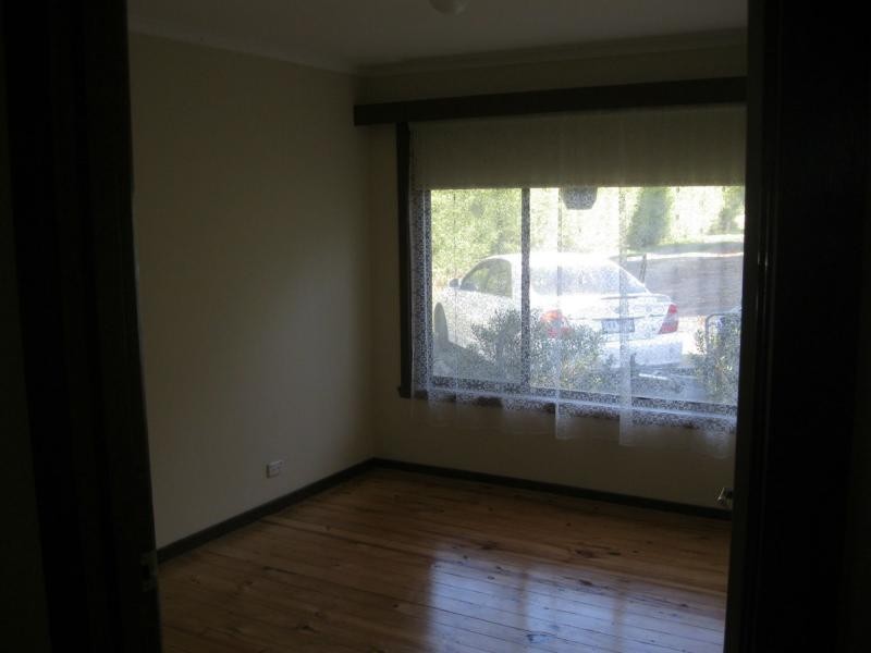 22B Kardinia Crescent, Warranwood VIC 3134