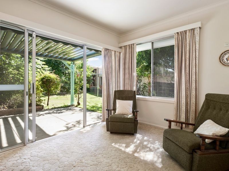 4 Douglas Avenue, Box Hill South VIC 3128