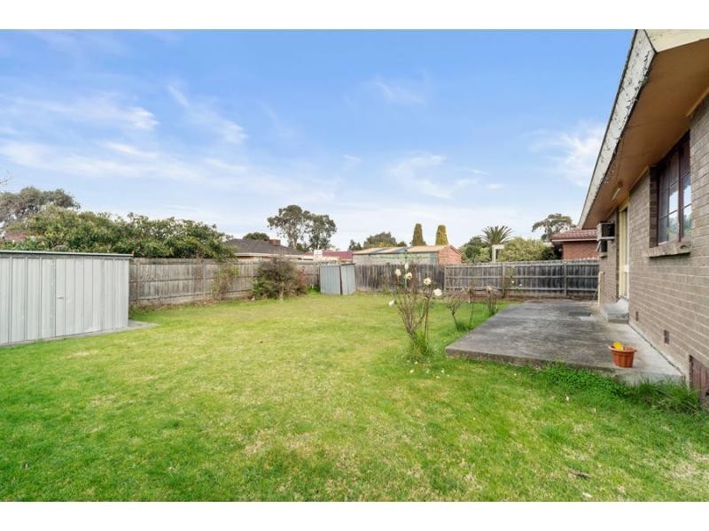 74 Guinevere Parade, Glen Waverley VIC 3150