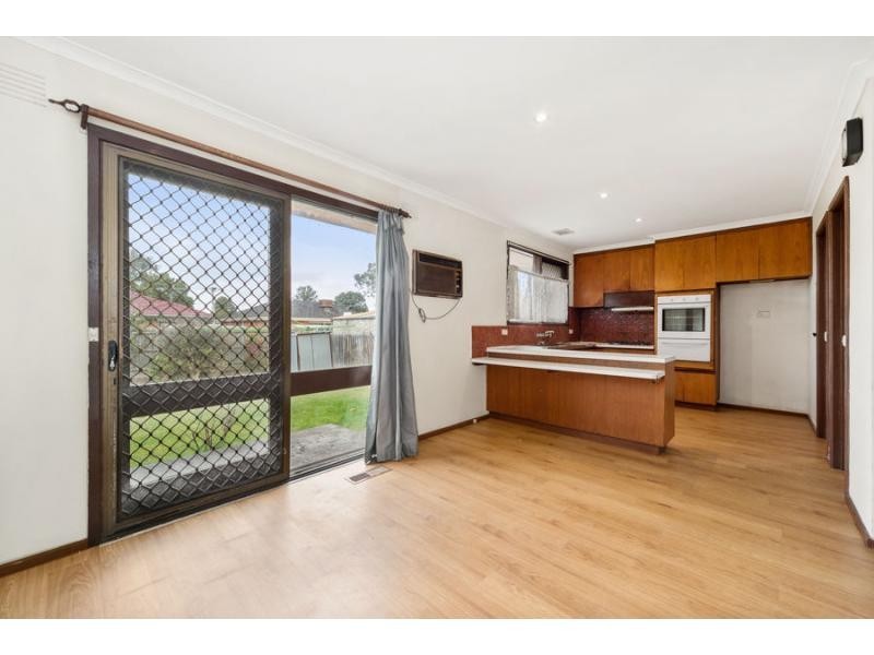 74 Guinevere Parade, Glen Waverley VIC 3150