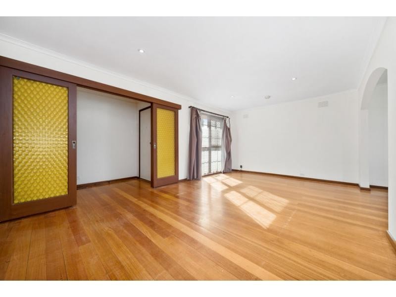 74 Guinevere Parade, Glen Waverley VIC 3150