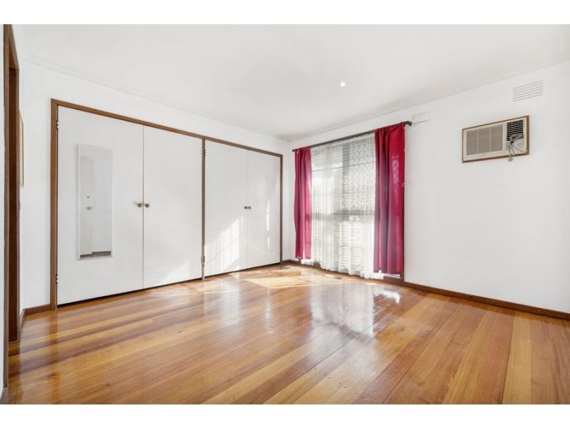 74 Guinevere Parade, Glen Waverley VIC 3150